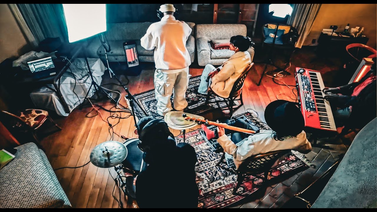Keeps me Singin | Gavin Breen  | Fire Place Project  (Tokyo - Japan)