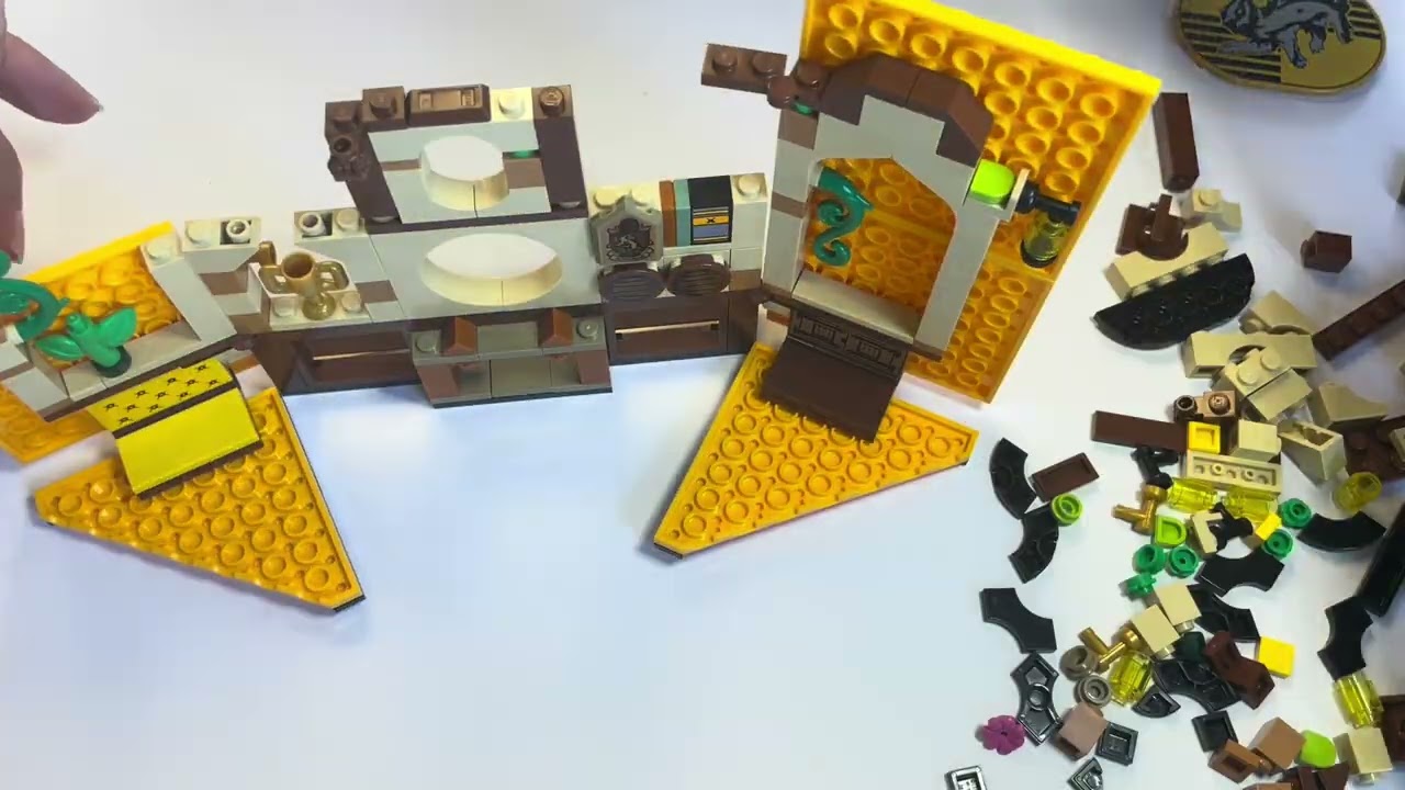 Lego HARRY POTTER™️ Hufflepuff Common Room SPEED BUILD