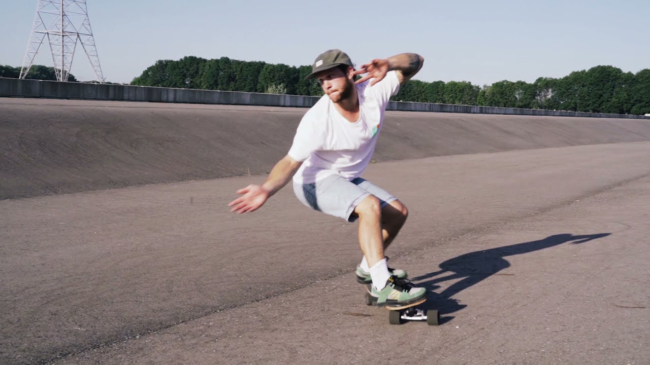 The ultimate Surfskate experience - Curfboard WAVE