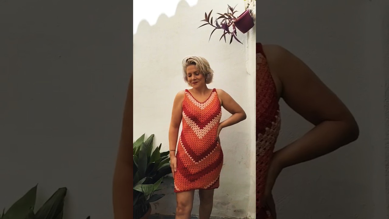 Vestido a crochet 🌹Patron disponible en mi canal 👇 click en el link #crochet #shortcrochet #croche