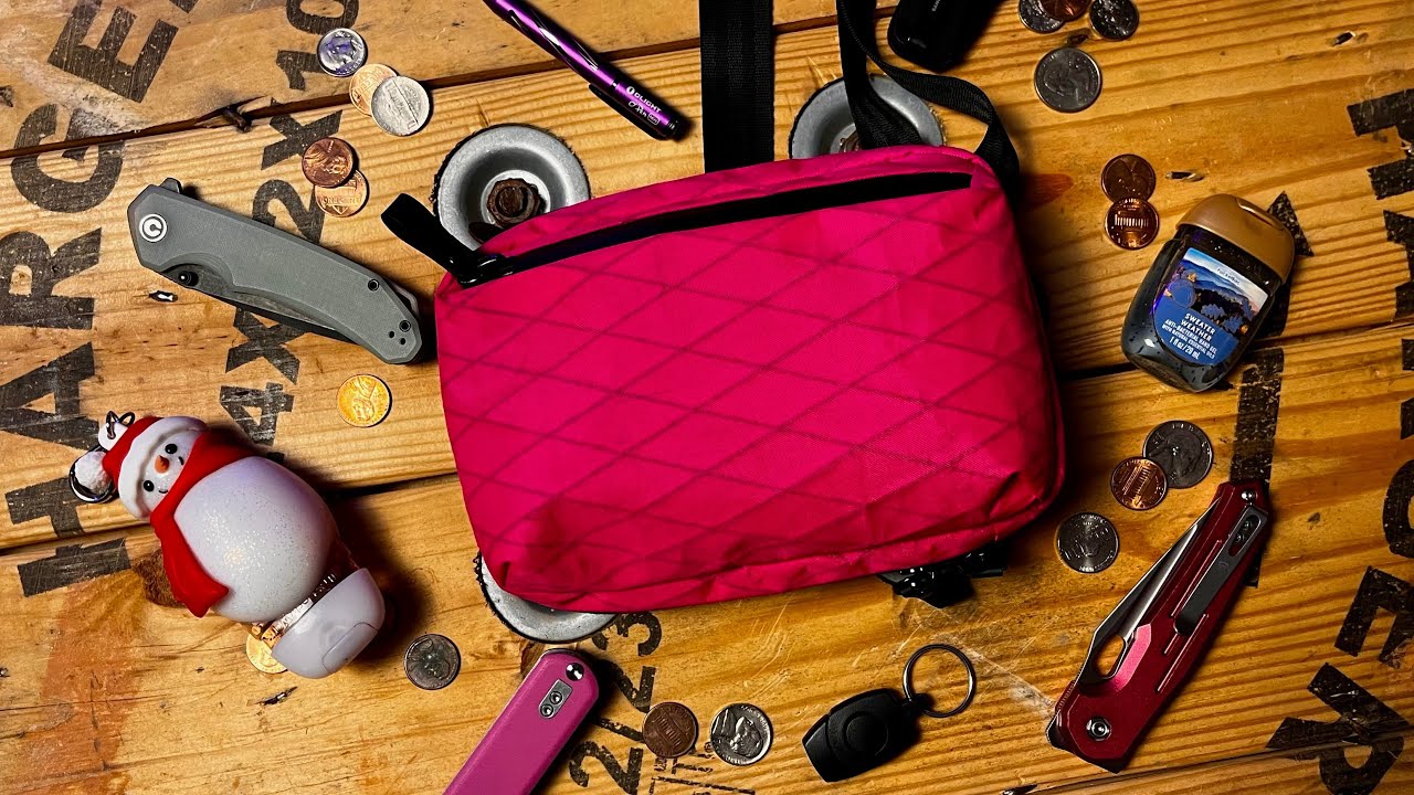 The BEST Women&rsquo;s EDC Bag?? (Alpaka Metro Sling)
