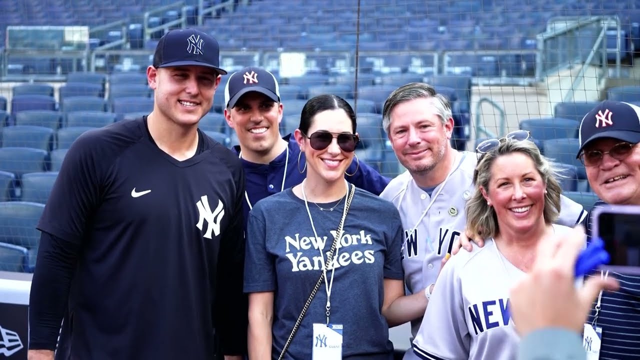 Anthony Rizzo mic'd up for Yankees pregame warmups