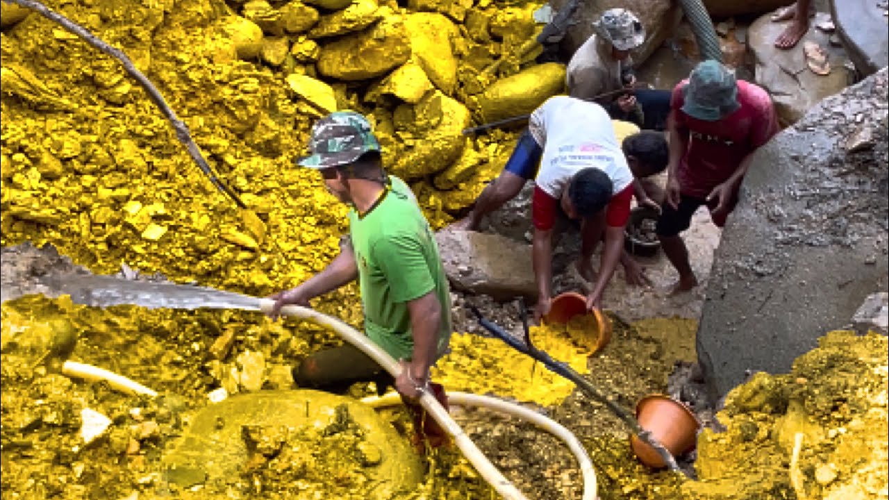 БОГАТЫЙ ЗА ДЕНЬ.!! В ПОИСКАХ СОКРОВИЩ.. В ПОИСКЕ ЗОЛОТА В ЛЕСУ БОРНЕО #goldmines #goldminer