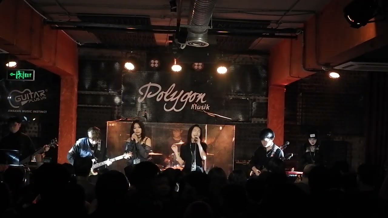 IN BLUR - DEAFHEAVEN | Marie Curie Rock Club live cover at 'BLACK PARADE 3: NHÒA'