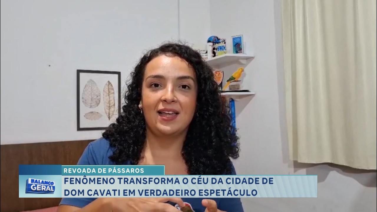 Dom Cavati: Revoada de pássaros vira espetáculo no céu.