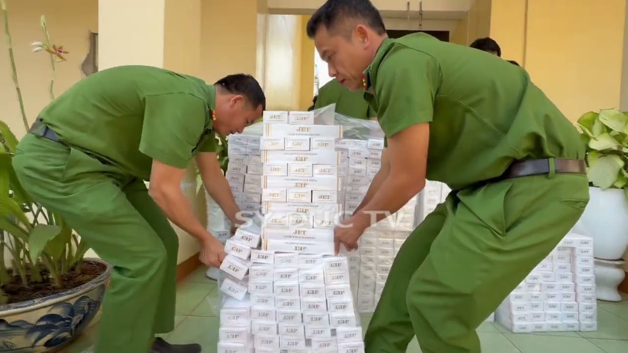 Bắt đối tượng mua 10.000 gói thuốc lá lậu từ Gia Lai về Đắk Lắk bán kiếm lời