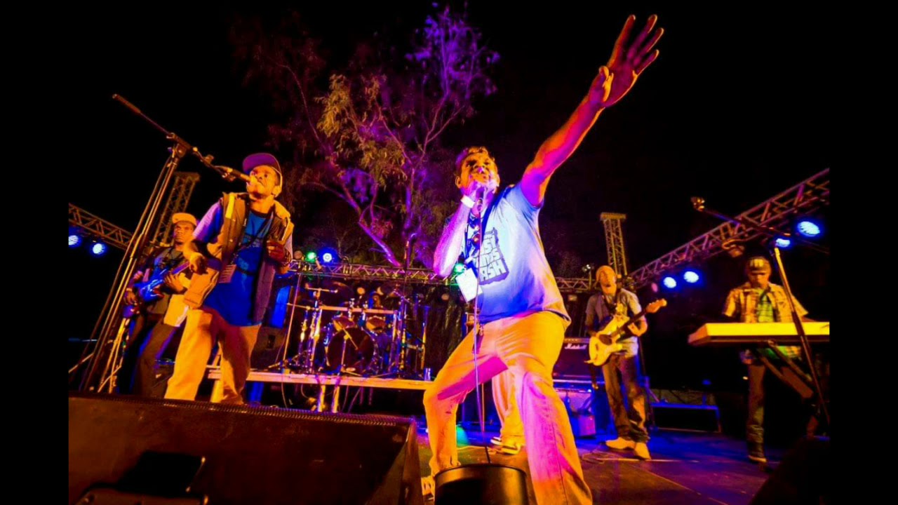 Musgrave band from amata