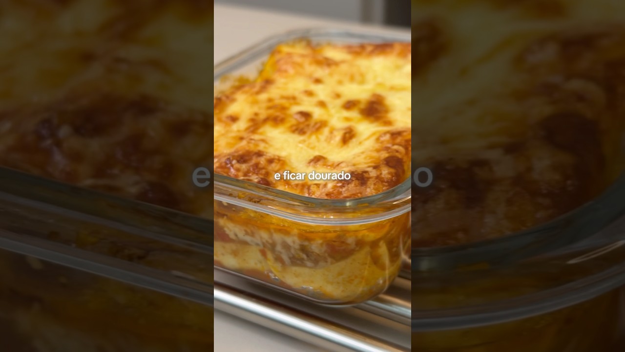 Lasanha de crepioca, já comeu alguma vez?  Testa e me conta!! 