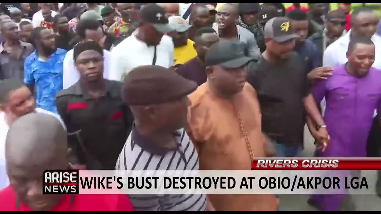 RIVERS CRISIS: PROTESTERS TAKE OVER LOCAL COUNCILS