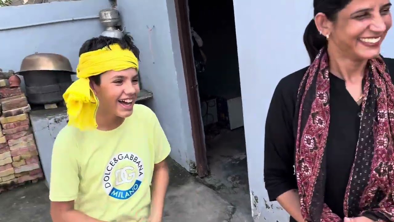 चैलेंज का दूसरा दिन मज़ा आगया शोर्ट बनाते समय #viralvideo #funny #comedy #trandingviralvideo 