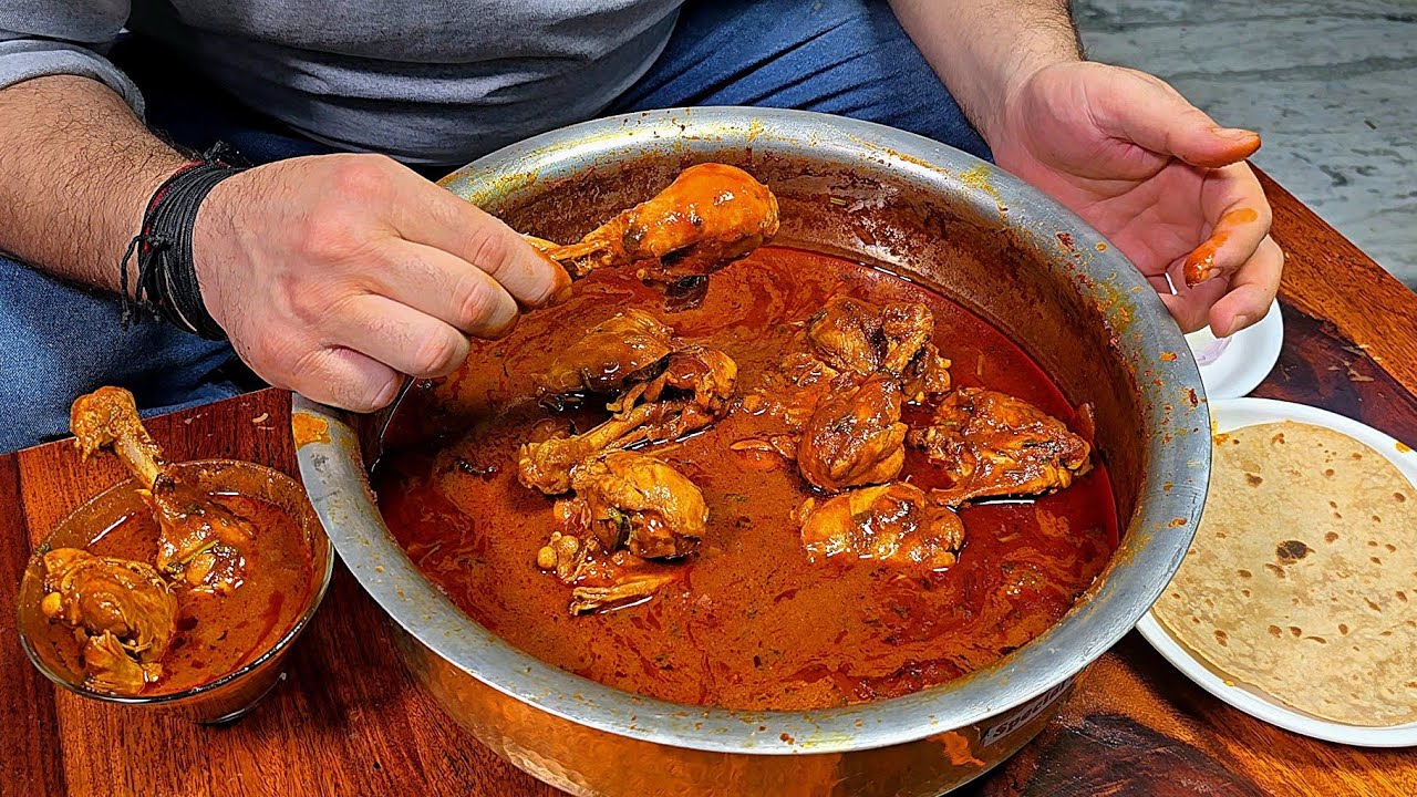 Kolhapuri Chicken Tambda Rassa | Kolhapuri Chicken Tambda Rassa Recipe