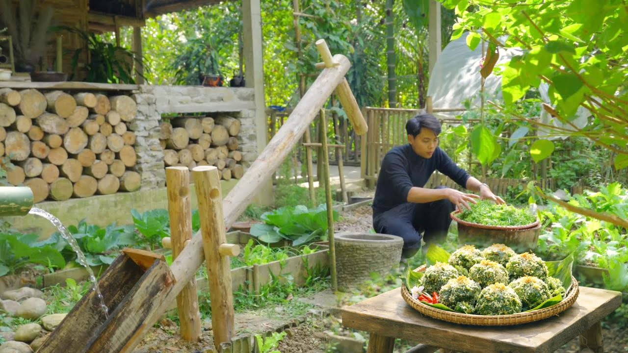 A Peaceful Garden Corner and a Fragrant Batch of Bánh Khúc from Wild Greens | Triệu Lâm