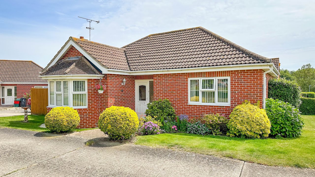 STUNNING BUNGALOW IN ST OSYTH VILLAGE - Brookvale, St Osyth, Essex