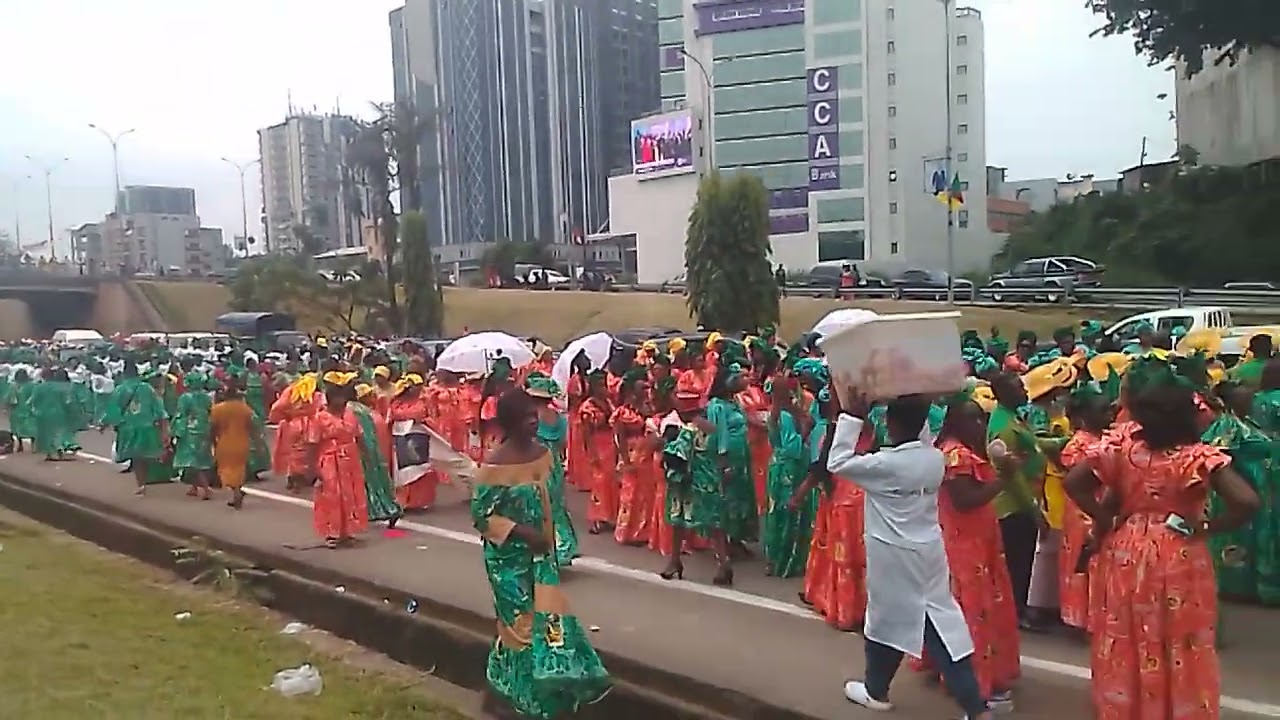 Début du défilé du 8 mars 2026 a Douala célébration des droits de la femme 