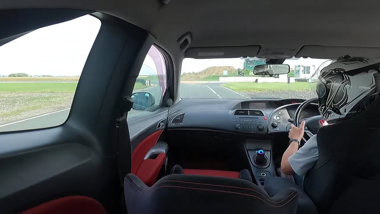 Blyton Park track day - Honda Civic Type R FN2