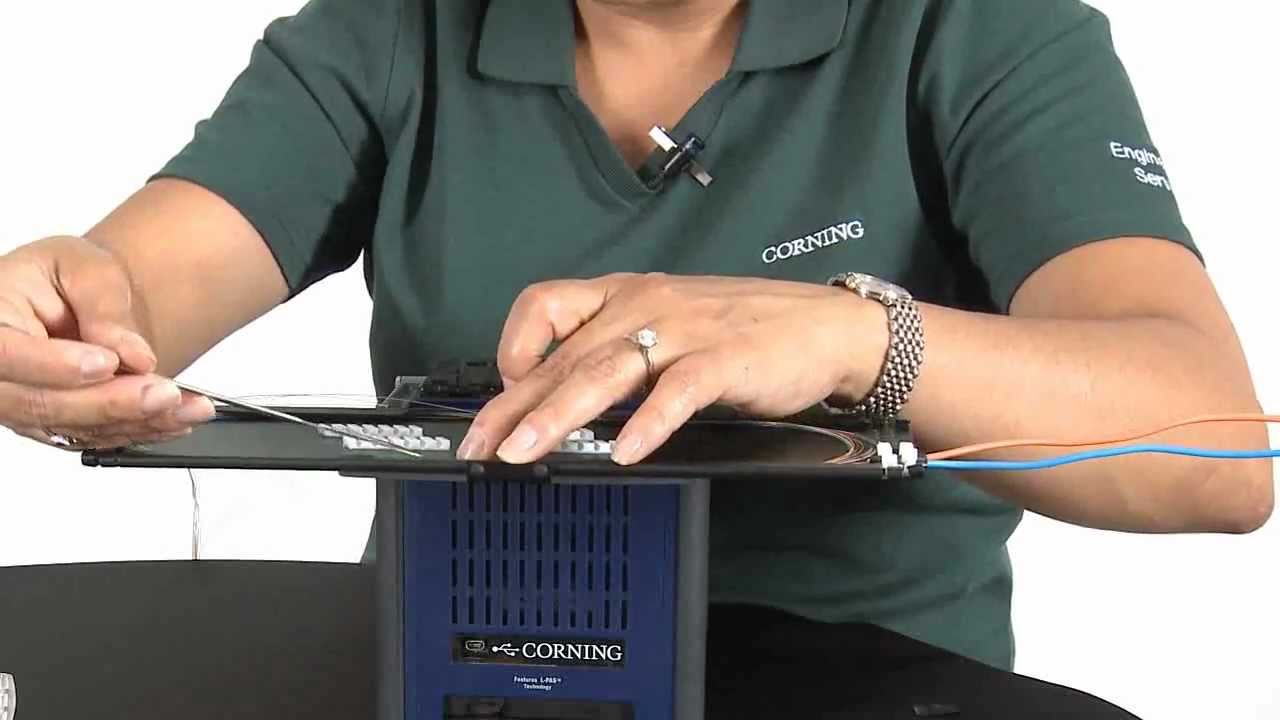 Empalme de Fibra de 250 µm en una Bandeja de Empalme