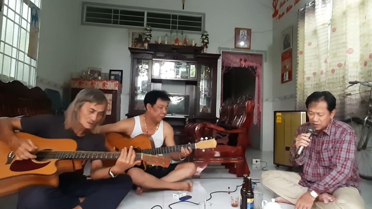 căn nhà dĩ vãng - ông lão đệm hát quá hay