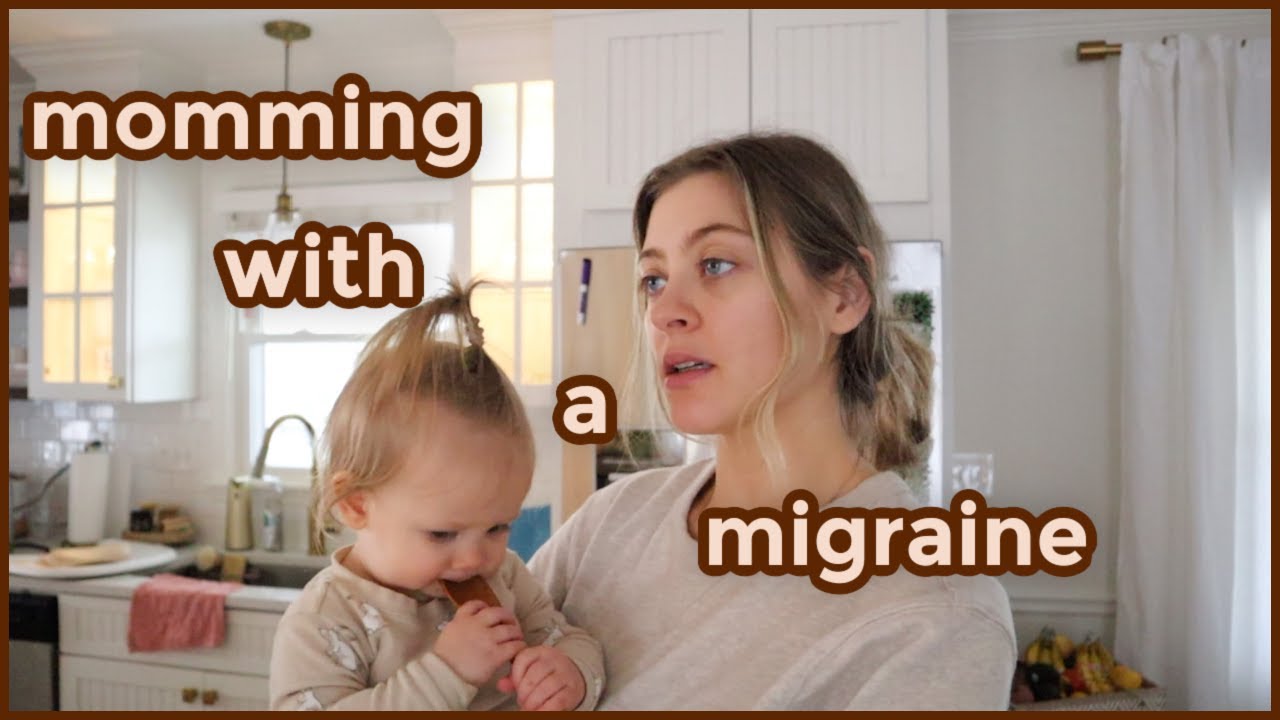 VLOGMAS DAY 22 | momming with a migraine