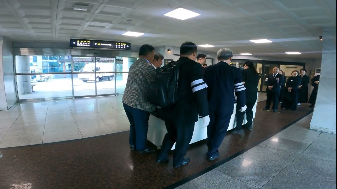 부산영락공원 발인 직전에 고인을 보내는 마지막 의식