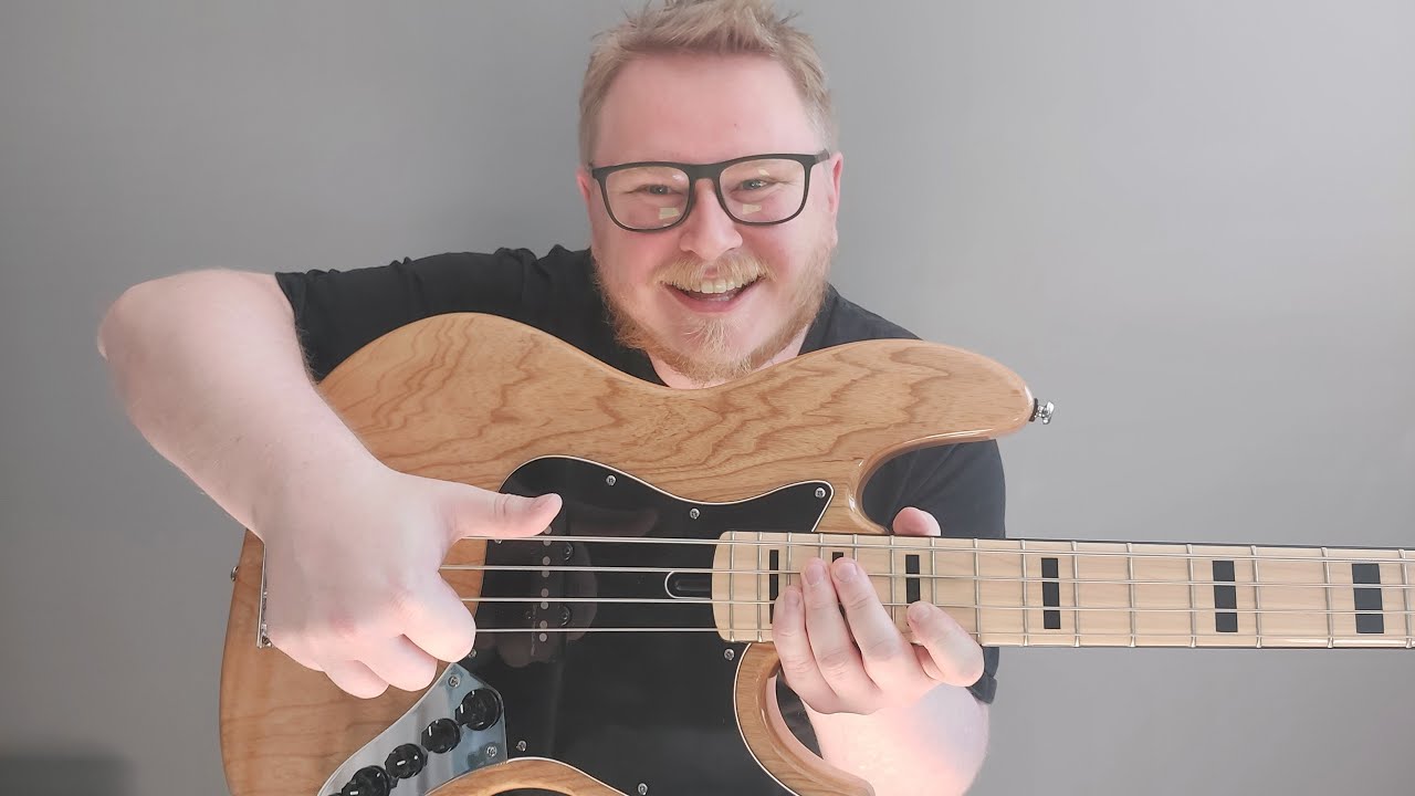 This BASS begs to be SLAPPED - Sire V7 Vintage Swamp Ash