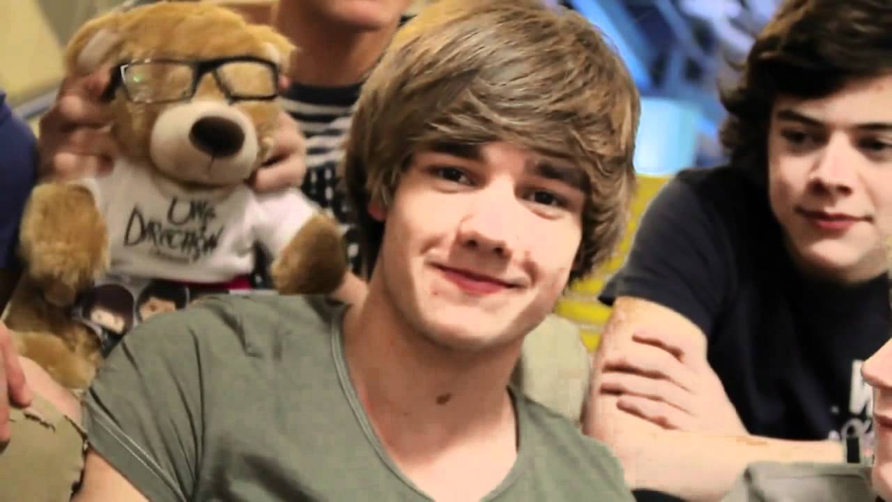 Liam Payne Being Adorable
