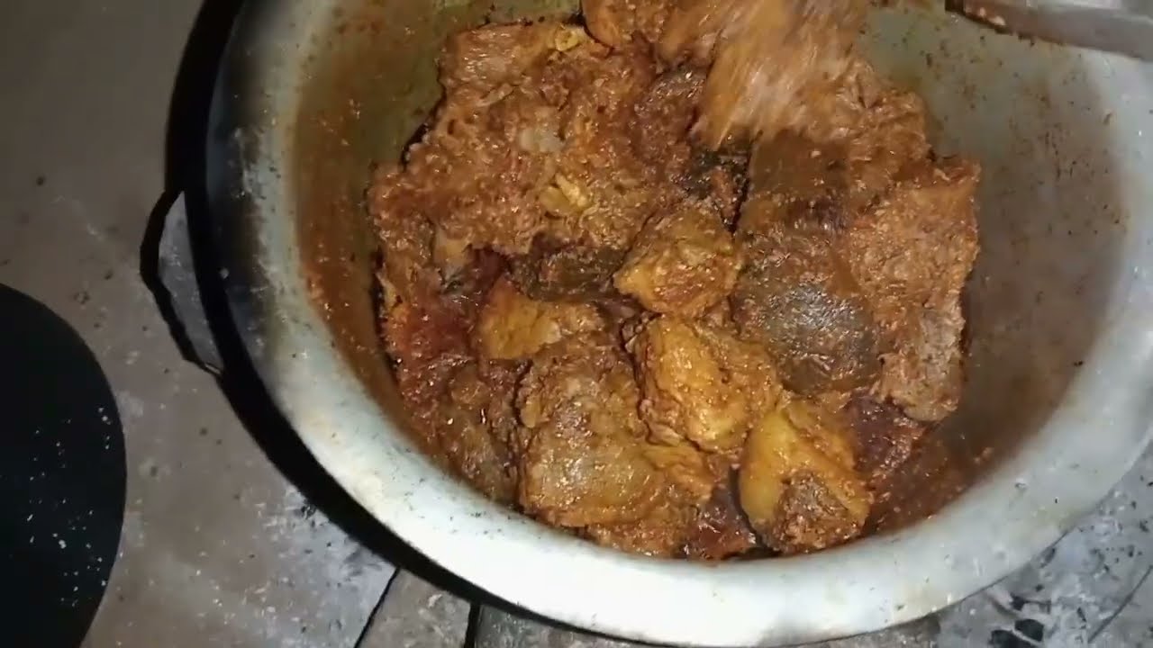 1 KG देसी शुअर मांस की देसी रेसिपी | गाँव स्टाइल Pork Curry | Suar Meat Recipe Hindi