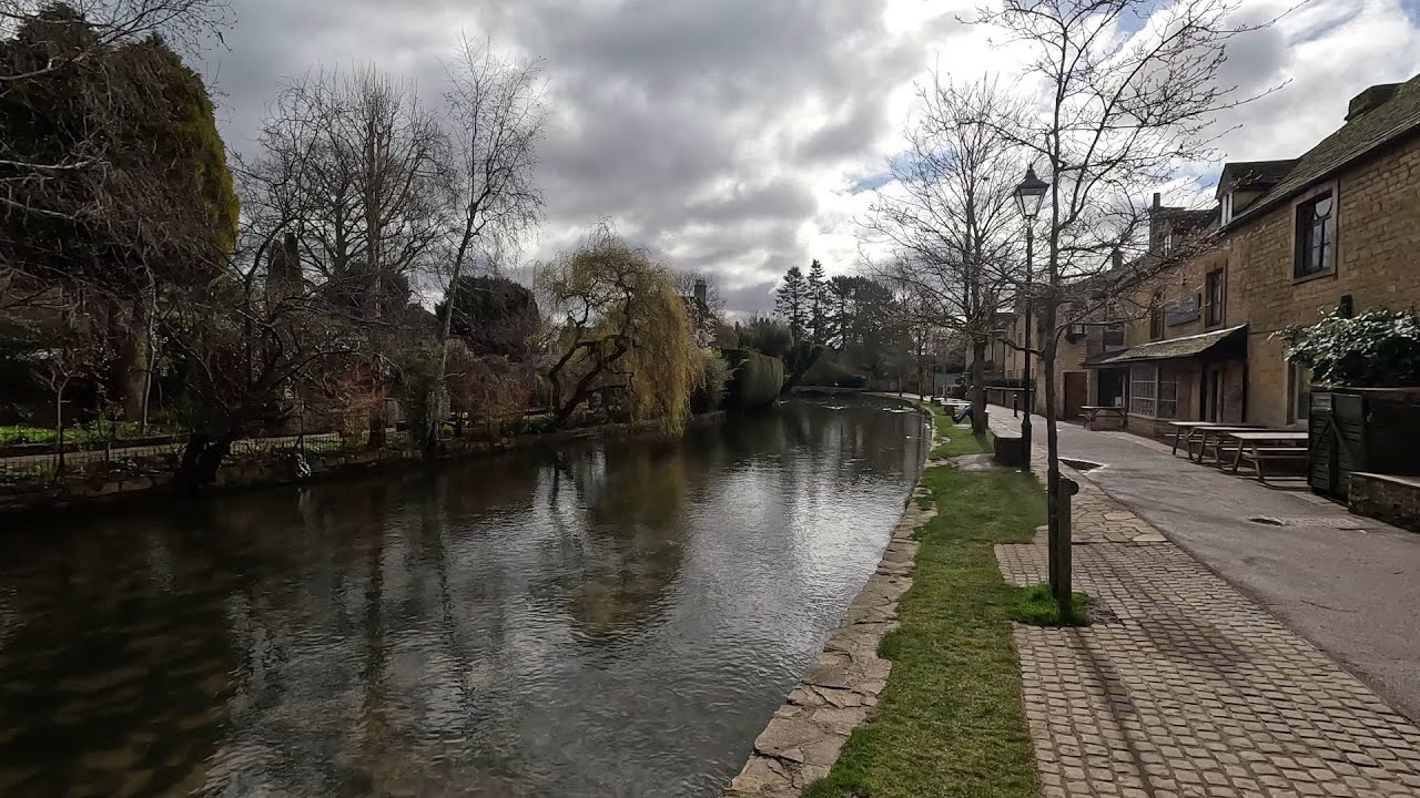 Walking in Bourton on Water 4K