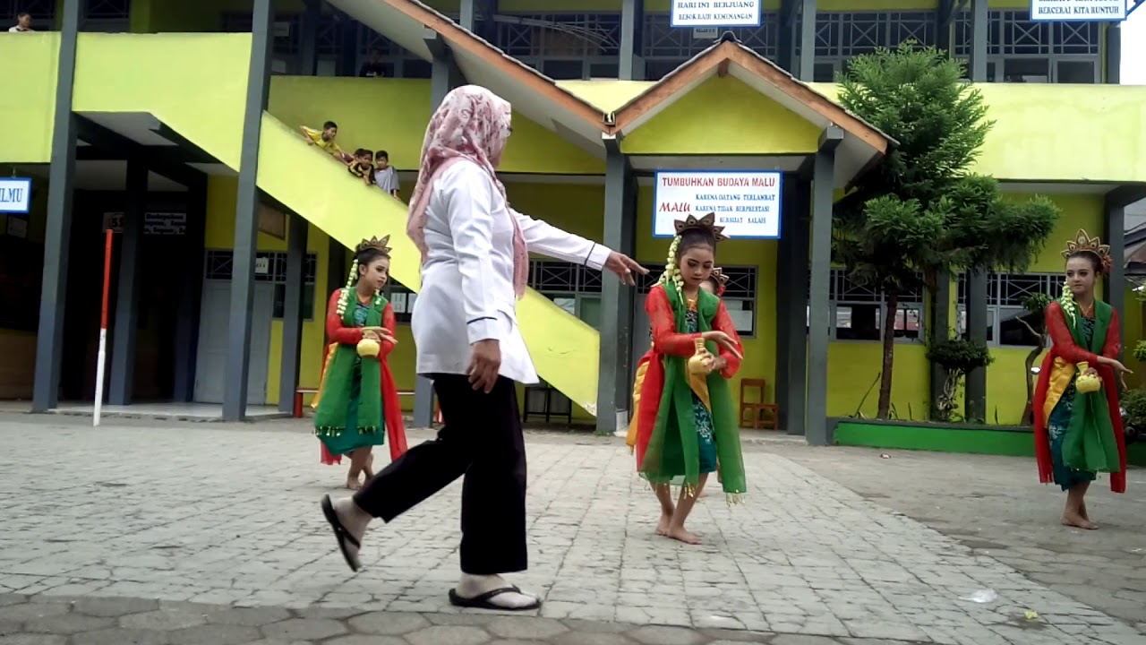 Latihan tari, SDN GUCI 01