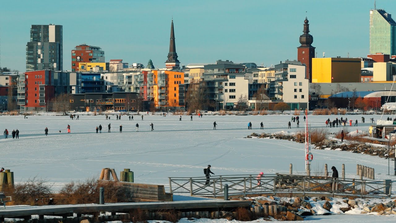 Isen på Mälaren i Västeråsfjärden (4K)