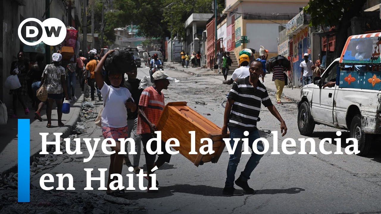 Tres mil desplazados en un día: escapan de un barrio de Puerto Príncipe asolado por las bandas