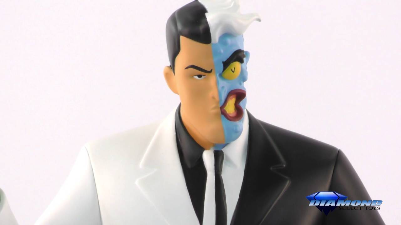 Batman The Animated Series Two-Face Resin Bust 360 + Packaging