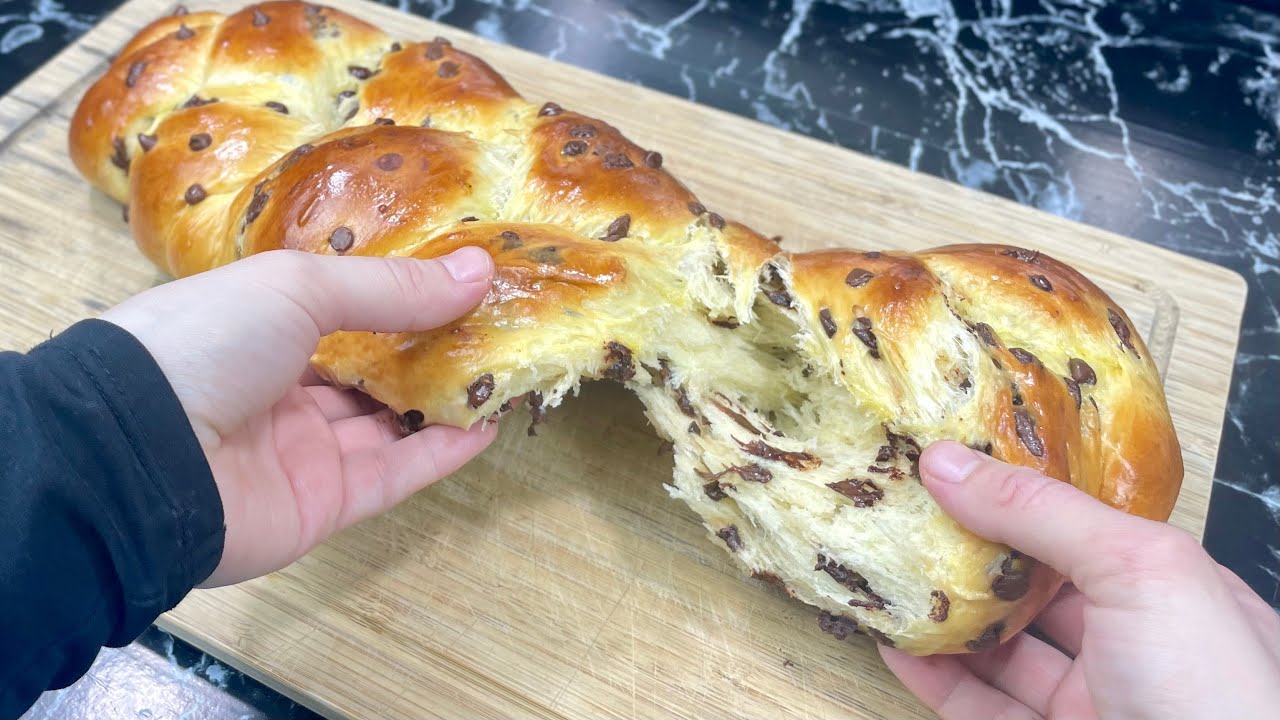 Ultra moelleuse et filante👩🏻‍🍳Cette brioche tressée au chocolat est INRATABLE ! 🍞
