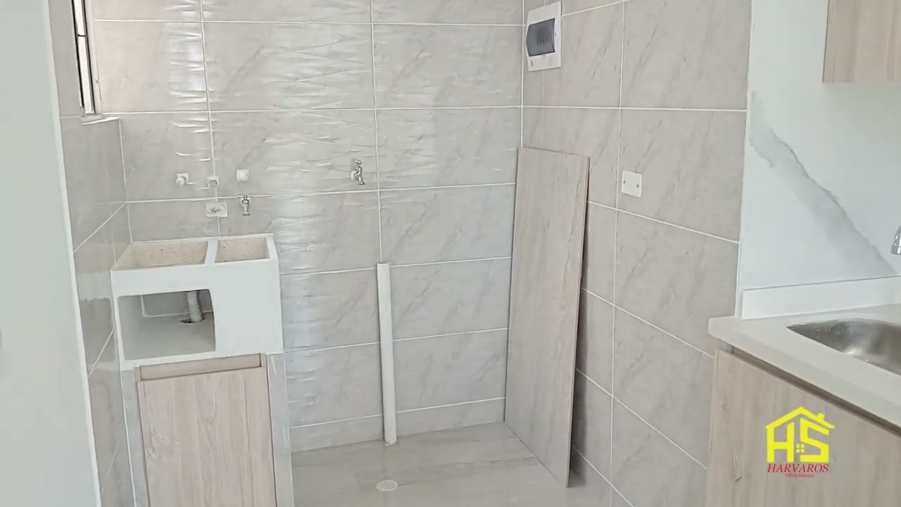 APARTAMENTO CON OBRA BLANCA Y MADERA | El Zorzal | Harvaros