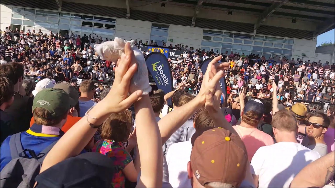 Dulwich Hamlet FC vs Hendon FC - Playoff final celebrations