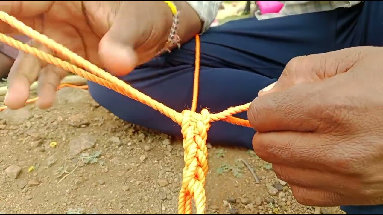 जनावरांच्या गळ्यातील कंडे गोप बनवण्याची कला