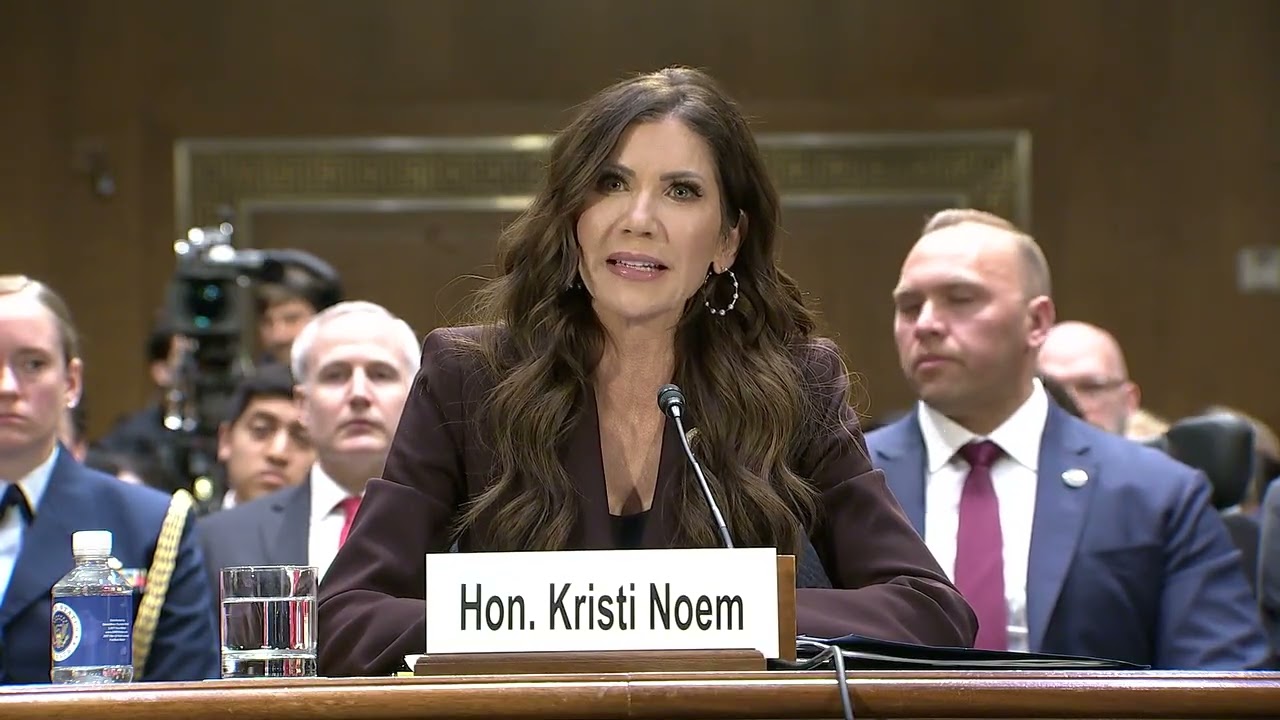 Durbin Presses DHS Secretary Kristi Noem During Senate Judiciary Committee Oversight Hearing
