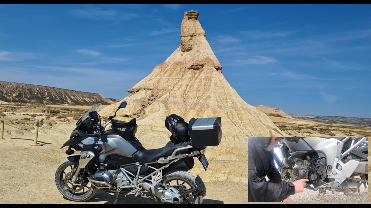 Le Desert des #Bardénas, il casse sa moto sur le retour...