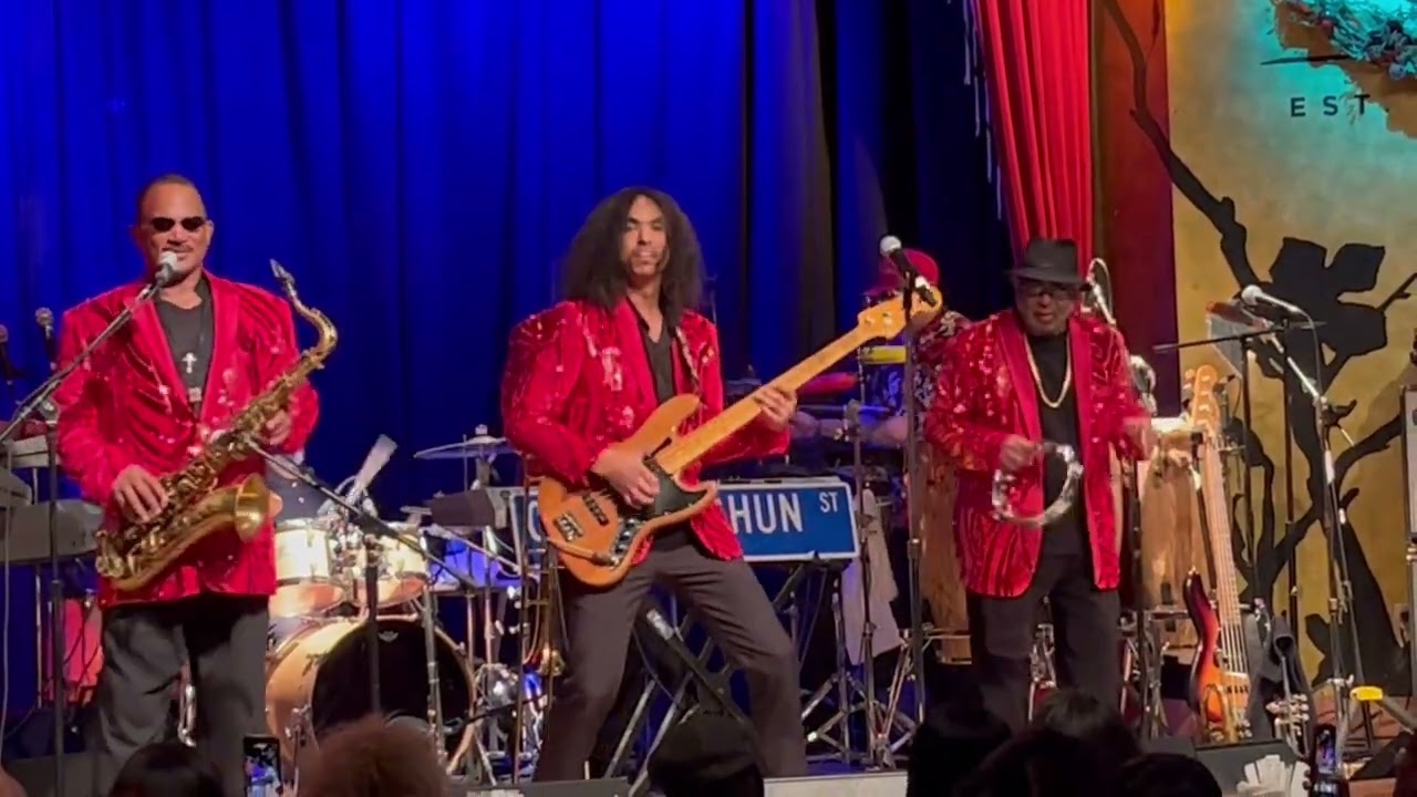 Con Funk Shun Too Tight Funk Medley Home for the Holidays at Yoshi's 12/21/2025