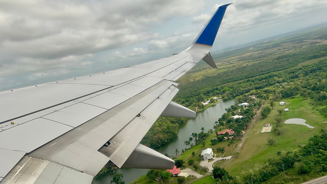 United Airlines 737-800 Pushback, Taxi and Takeoff from Belize (BZE)!