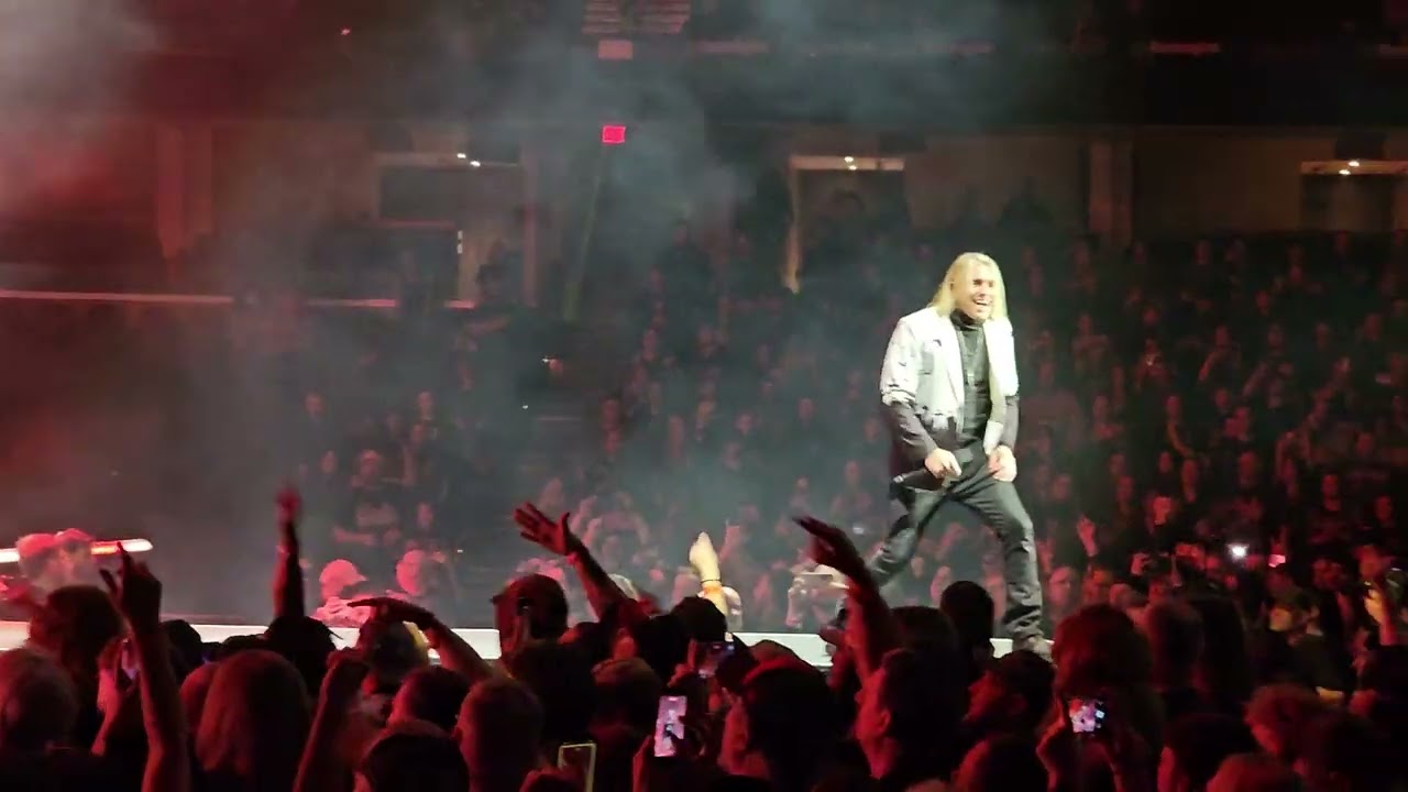 Three Days Grace- Dominate- Live In Cleveland OH 