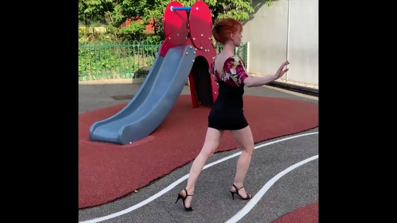 Tutoriel sur la marche (La Caminada) en Tango Argentin.