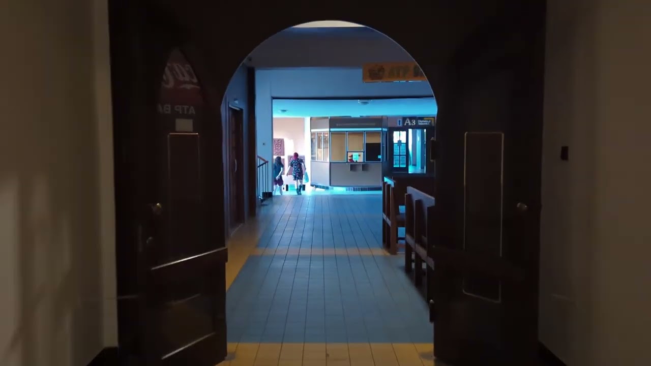 查理大學赫拉德茨-克拉洛韋醫學院 Kolej na Kotli 宿舍的住宿組辦公室和申辦 ISIC 卡的地點