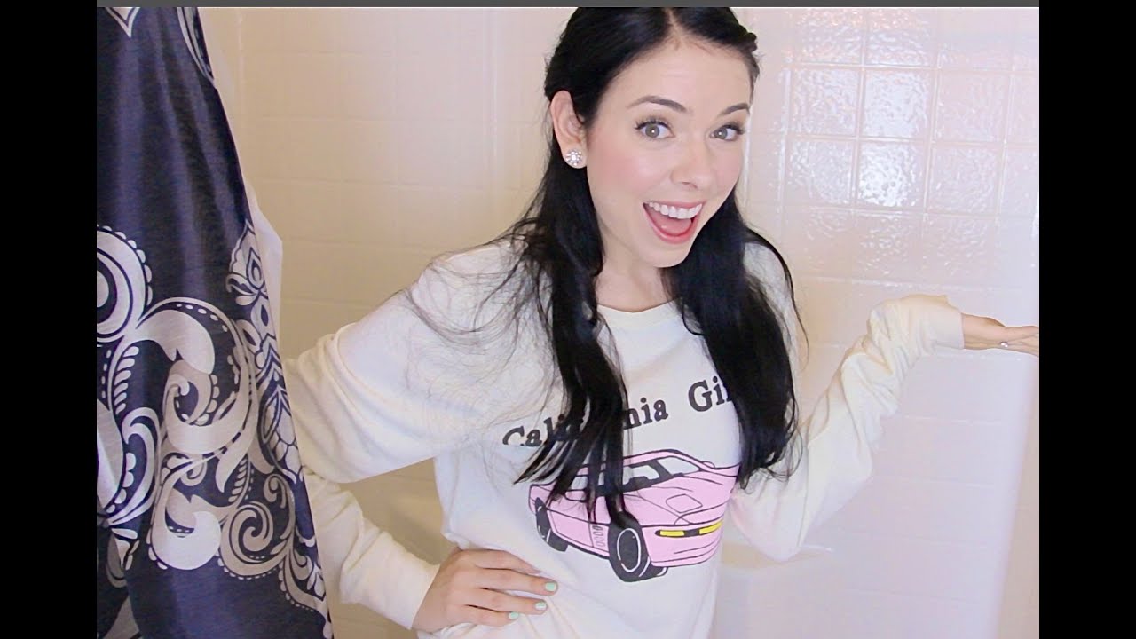 ♡ What's In My Shower?!