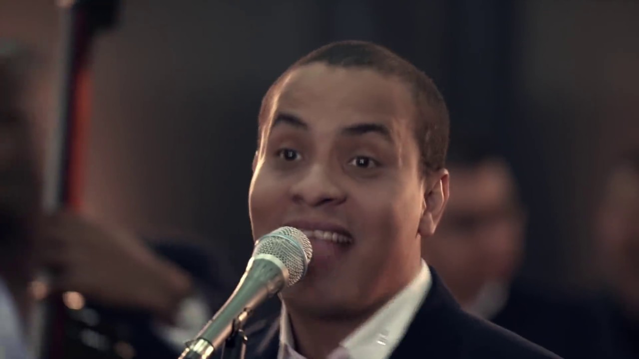 Combo De las Estrellas  Me Voy para Medellin Sinfonico
