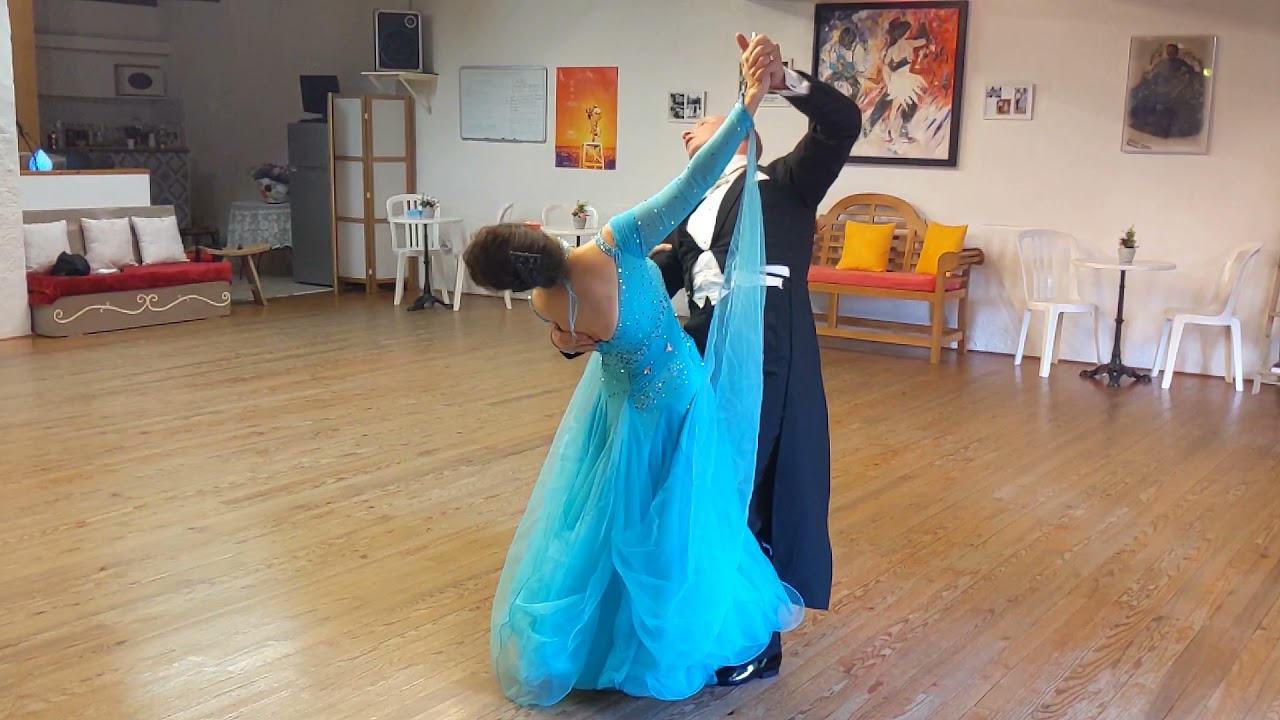 DEMONSTRATION DE VALSE LENTE - Martine et Wessel - ILOHA Danse - Martine PITOU