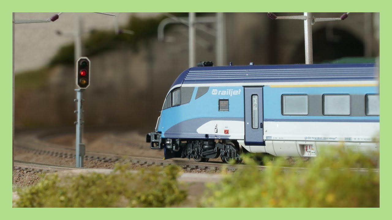 Der Hobbytrain Railjet der České dráhy unterwegs - mit einem technischen Problem...