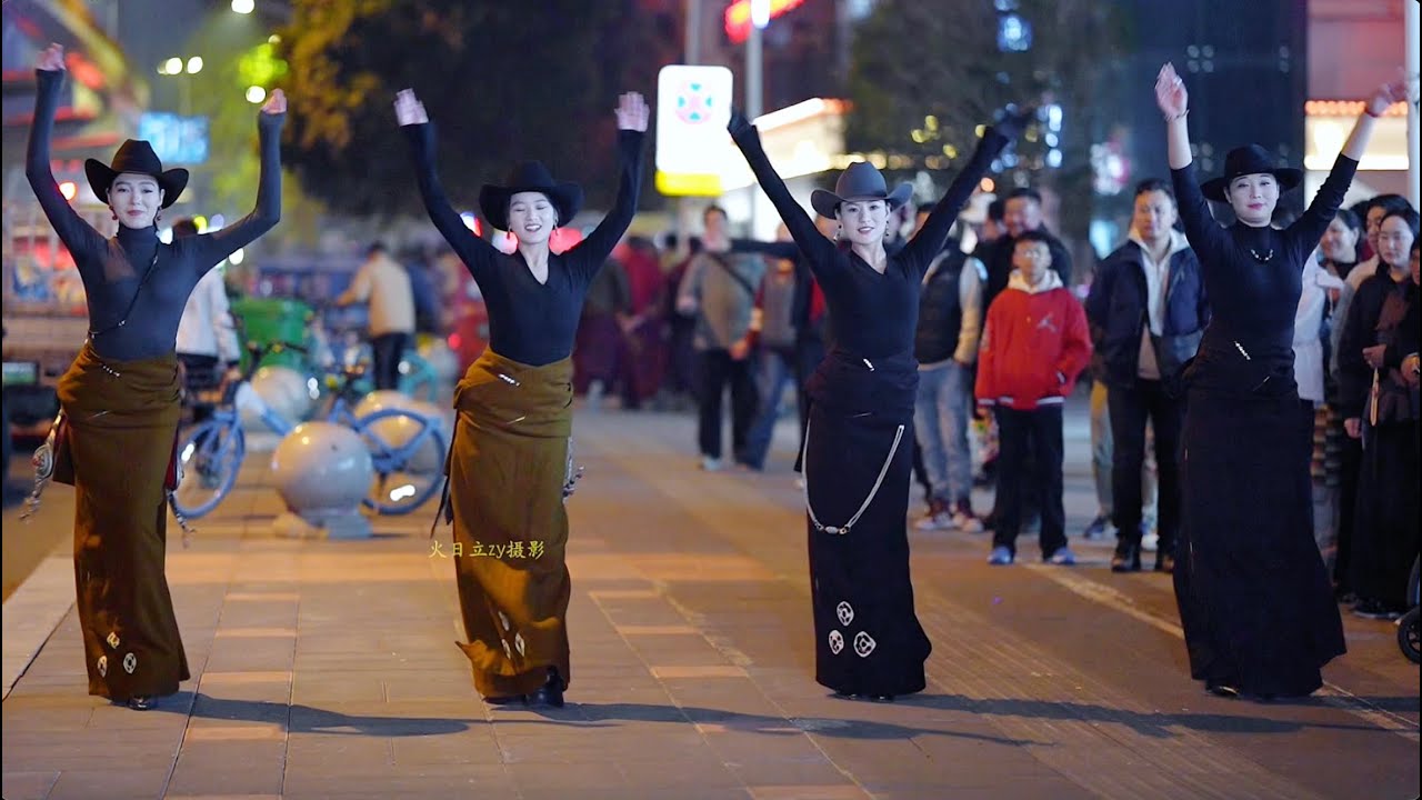 Beautiful Tibetan sisters, graceful Tibetan dance 