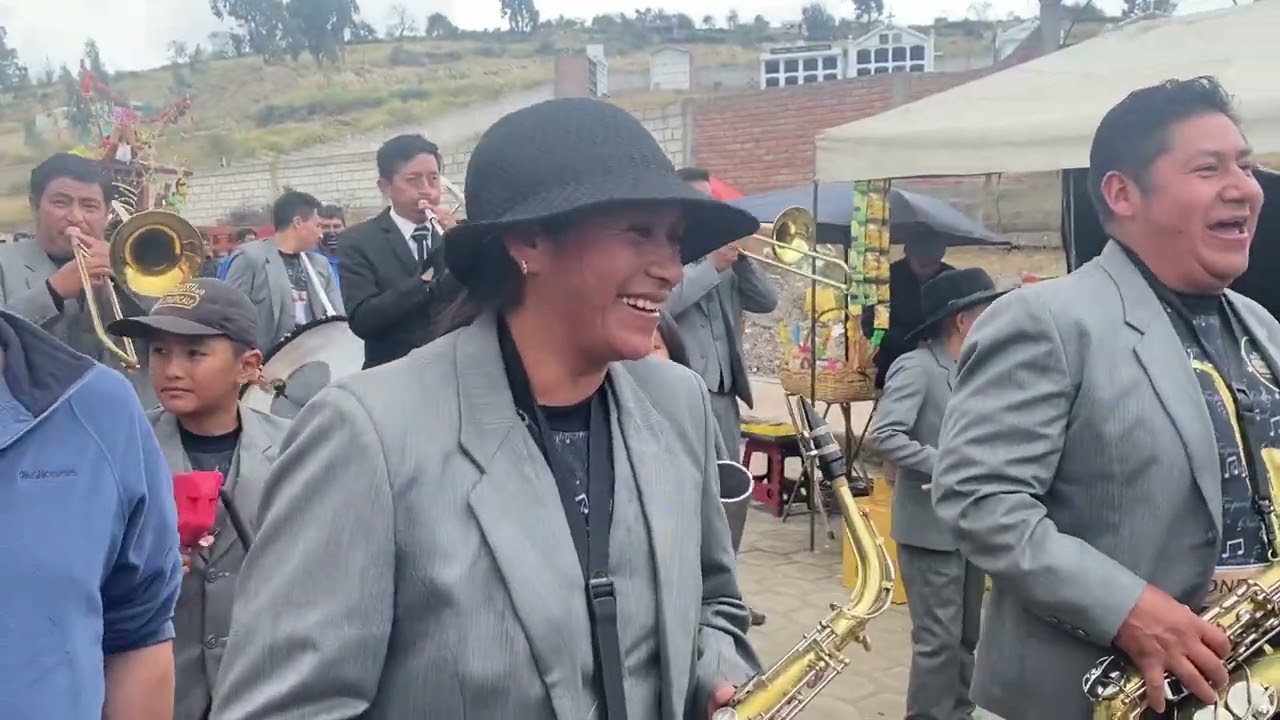 La banda de pueblo en las  fiestas de san Buenaventura