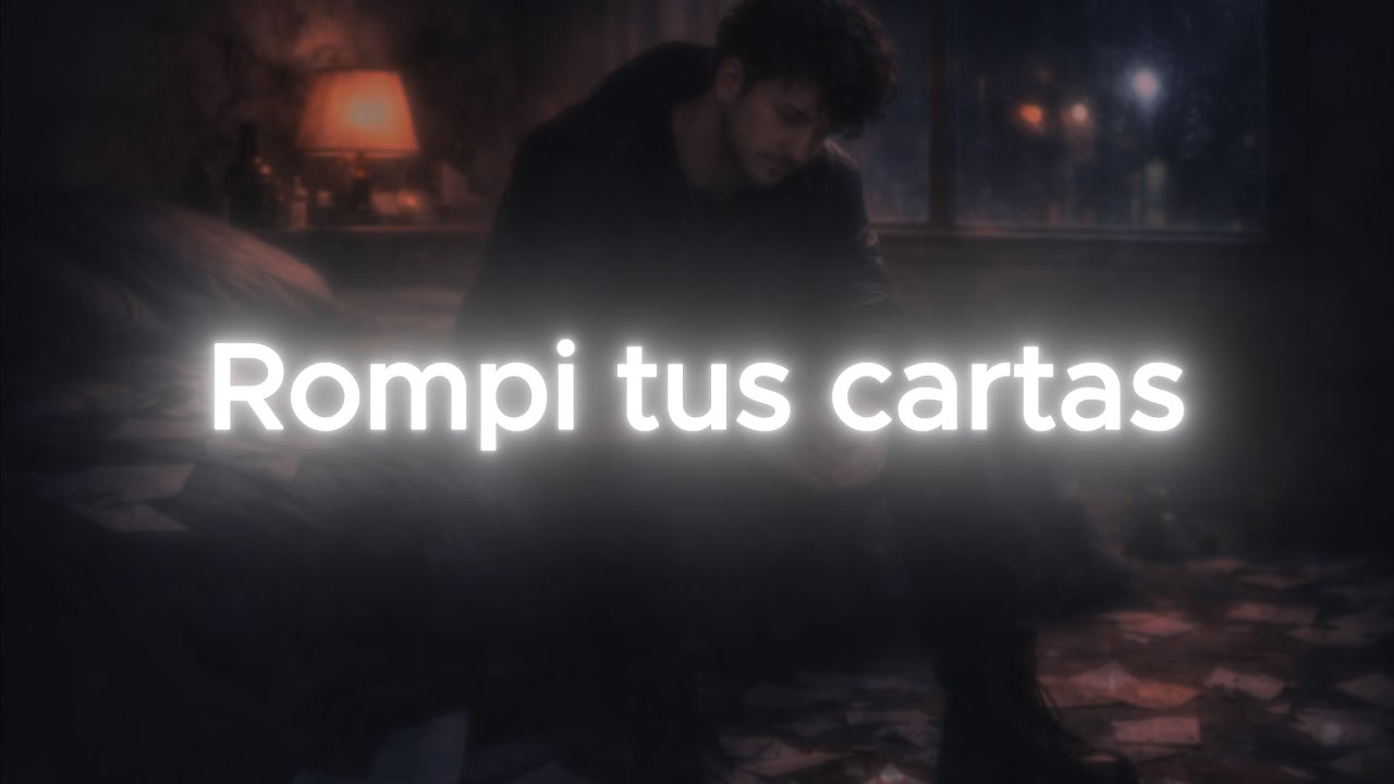 Cartas rotas sobre el piso | Musify