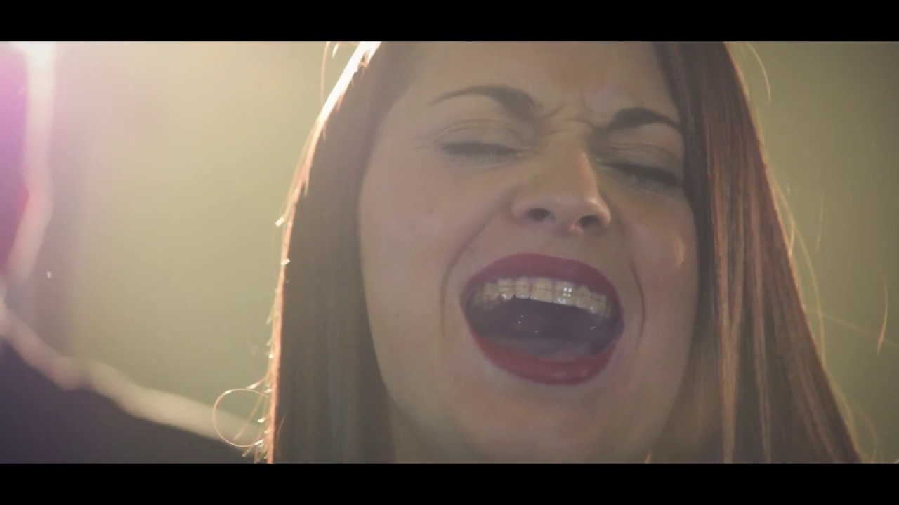 Vanesa Britos - Mucha Mujer para Ti (Vídeo Clip)